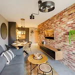 Lägenhet Loft House By Perlowa Przystan Rent